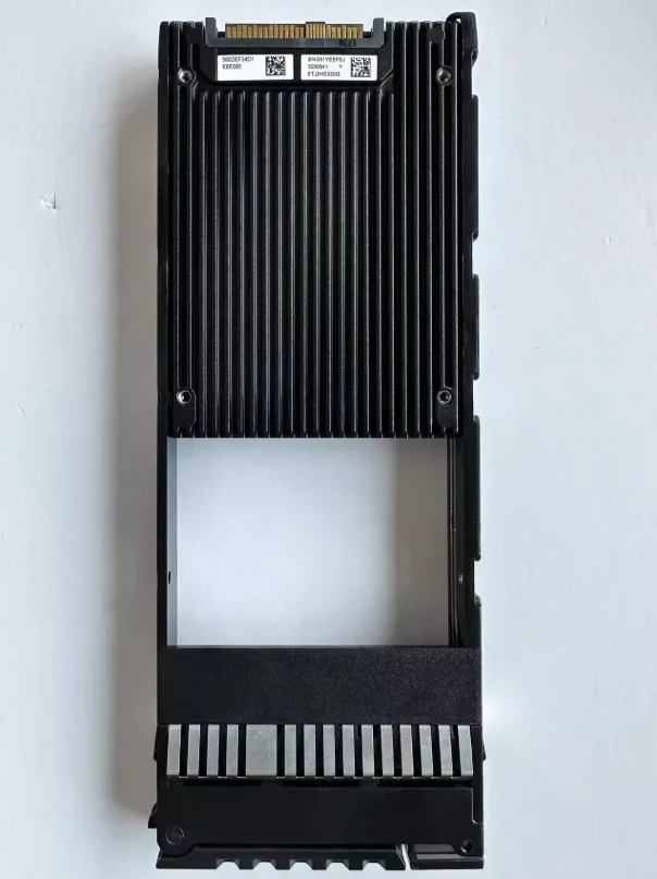 For 02350STQ 900G SAS 2.5 SSD 5300/5600/6800/6900 V3 Solid State Drive