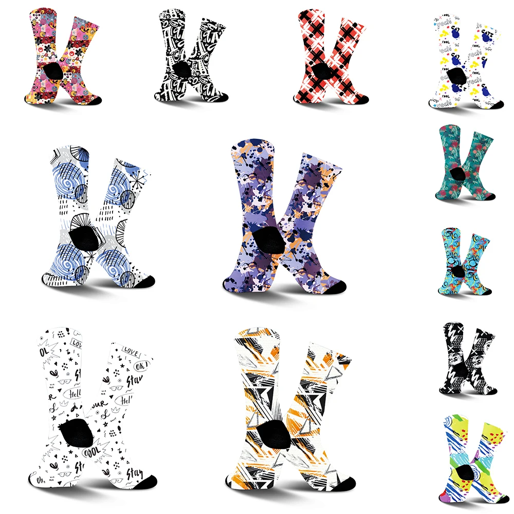 

Стильные носки с эффектом спрей-покраски для велосипедистов: унисекс, дышащая микрофибра, геометрический спрей-арт, антиусталостные, стильные.