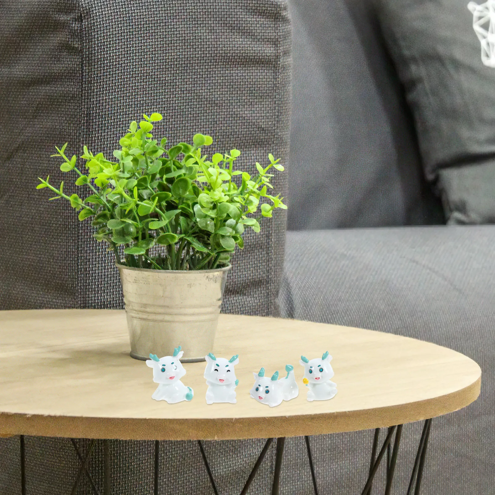 

Набор из 4 миниатюрных статуэток драконов из смолы для декора рабочего стола, офиса, сада, Нового года, креативные украшения