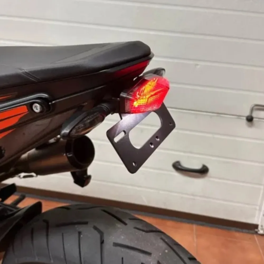 

For KTM 790 Duke 890 Duke 2018-2024 GP/R 890 Duke R Motorcycle CNC License Plate Holder Bracket Rear Tail Tidy Fender Eliminator