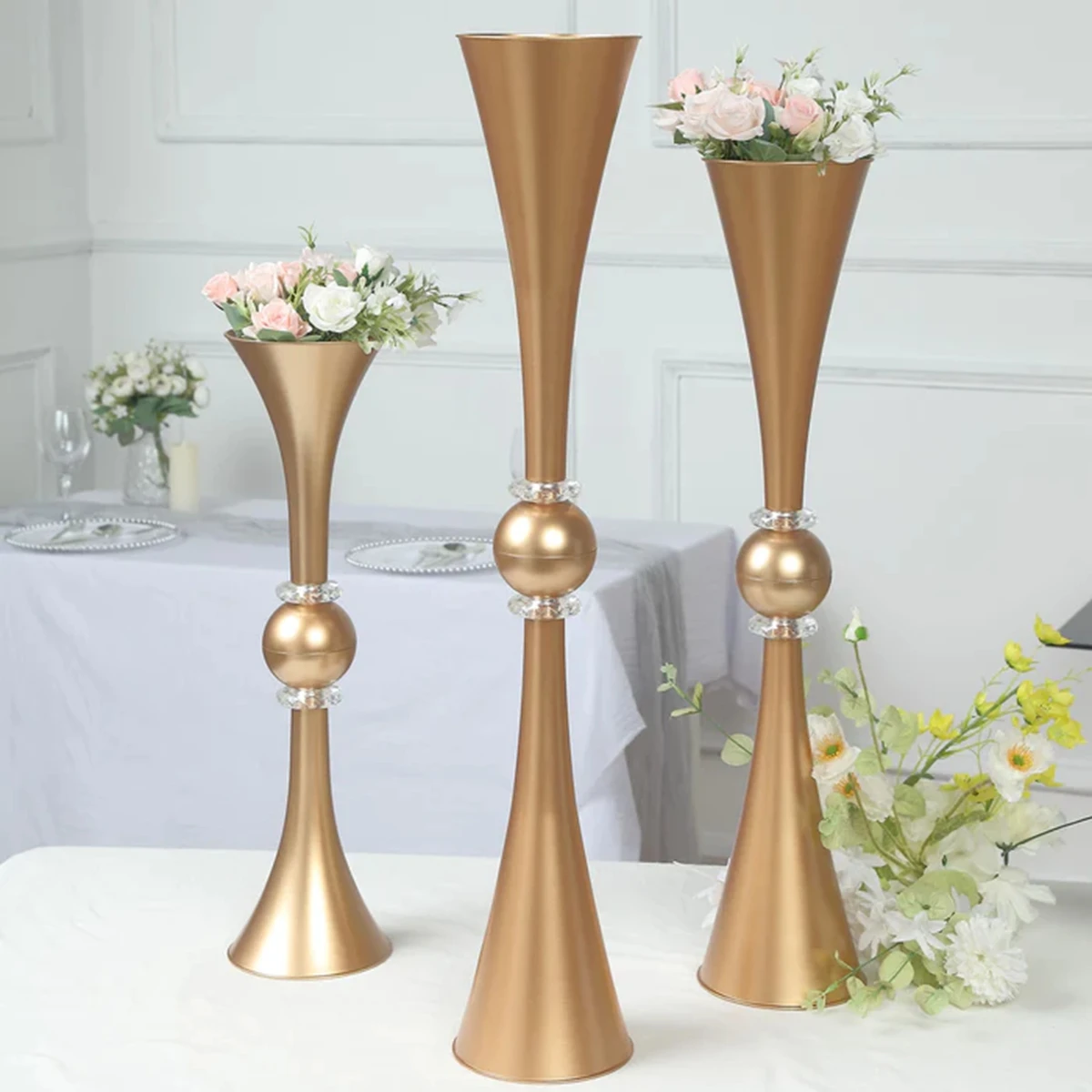 

10pcs)50 to 90cm tall can choose Shiny Gold Crystal Embellishment Trumpet Flower Vase, Reversible Plastic Table Centerpiece