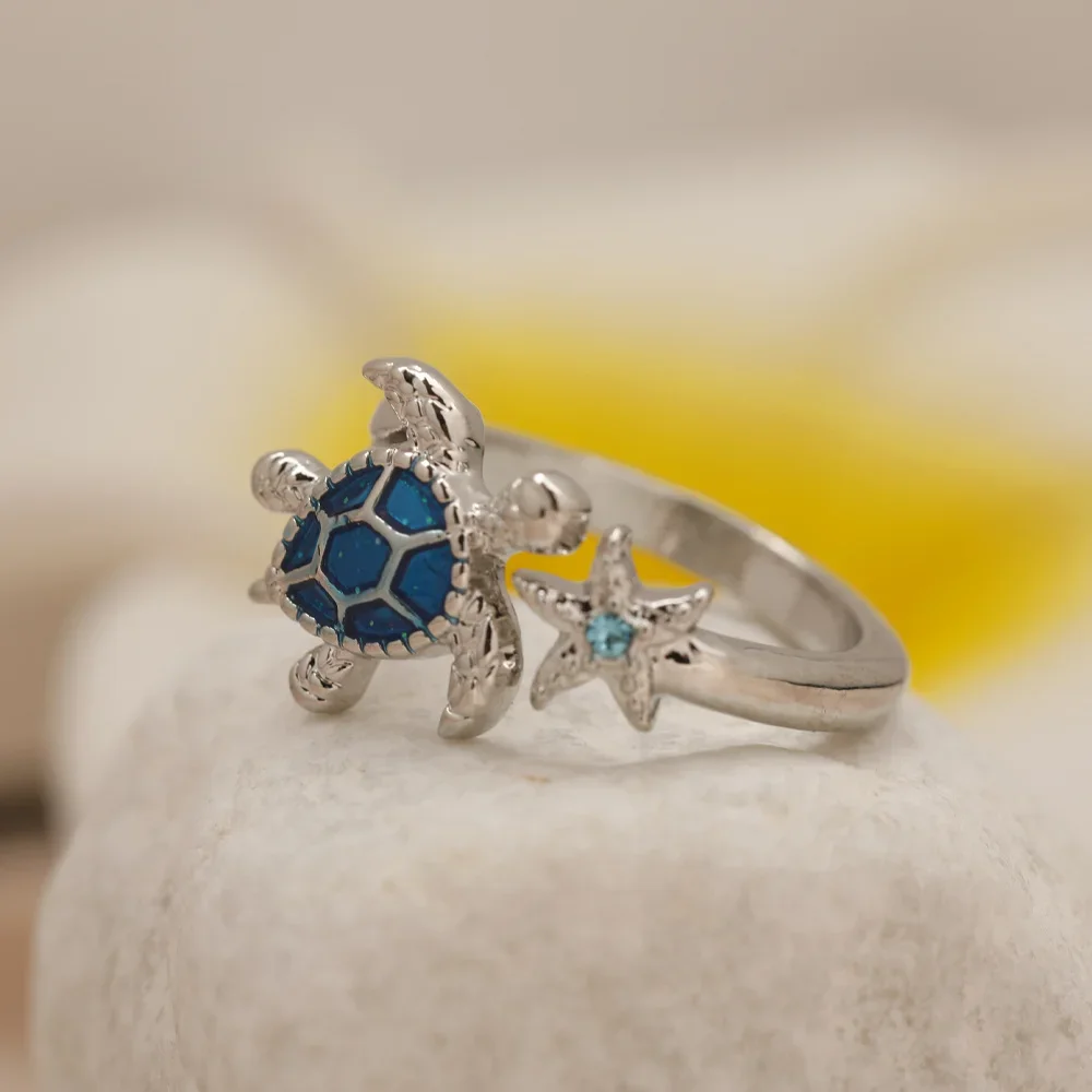 Chic White K-Plated Sea Turtle & Starfish Ring - Perfect Ocean-Inspired Gift for Girls