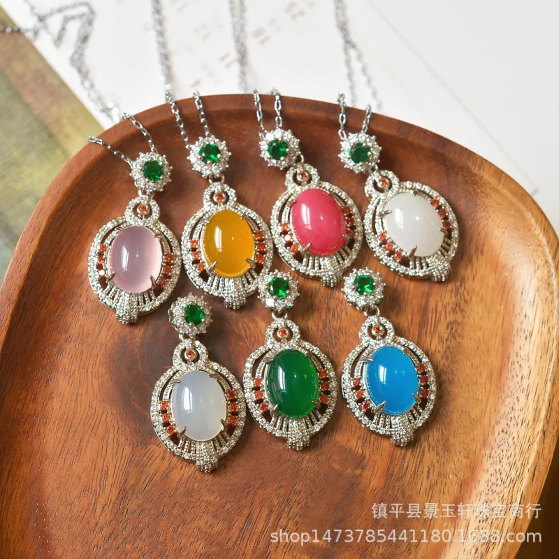 

Модное универсальное ожерелье-подвеска из агата с инкрустацией разноцветным халцедоном