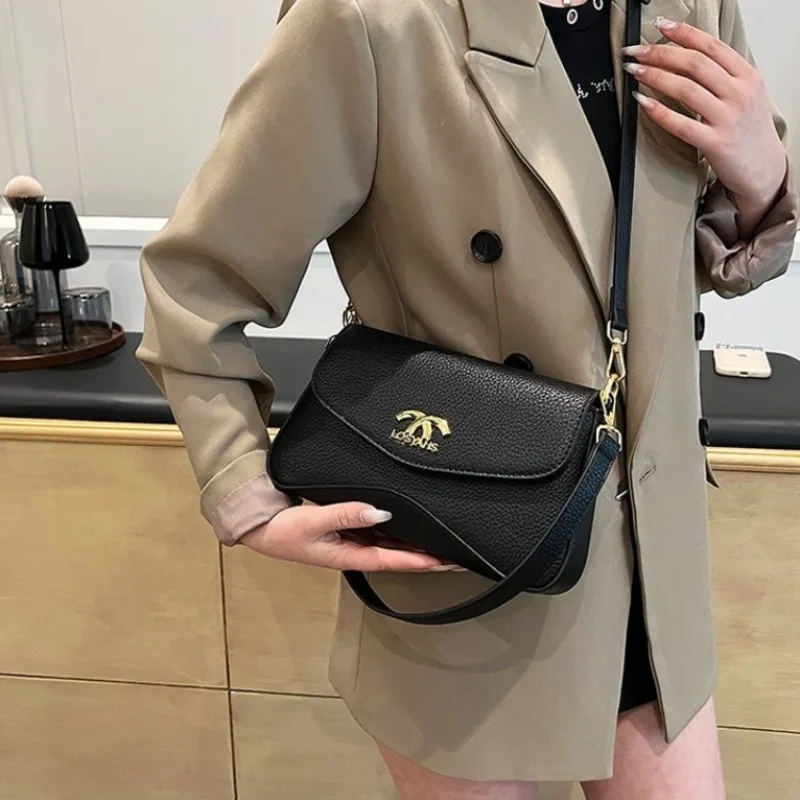 

Versatile Sophisticated Tote Bag Underarm Crossbody Office Commuting 2025 New Model Exquisite Chic Sleek Elegant Practical