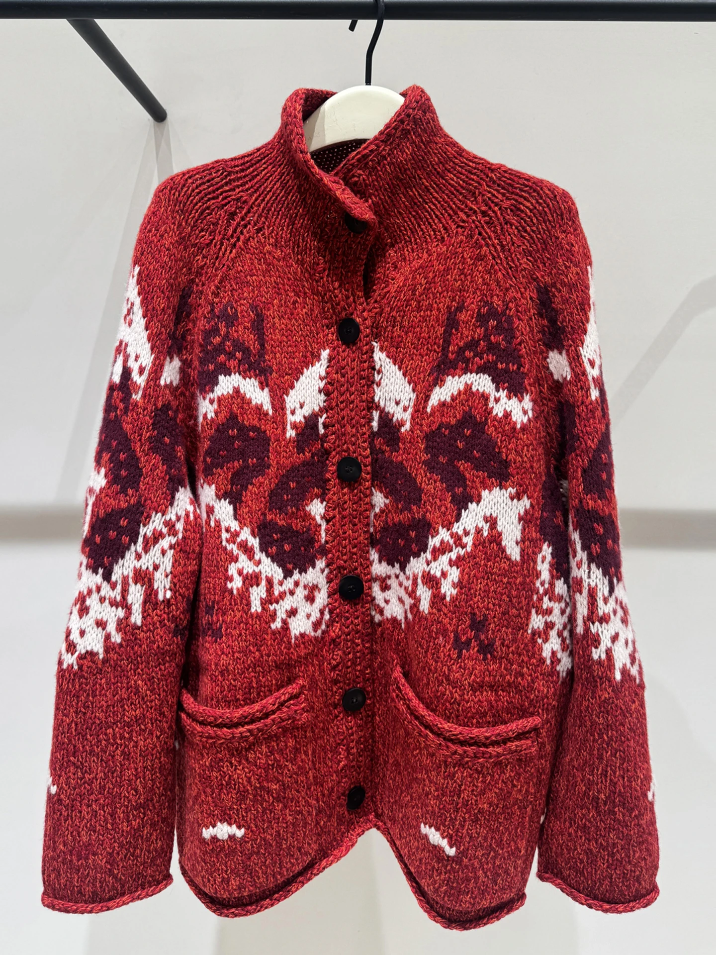 

Красный вязаный кардиган Fair Isle, весна 2026, повседневный крой, стандартная длина, длинный рукав, женская модная верхняя одежда