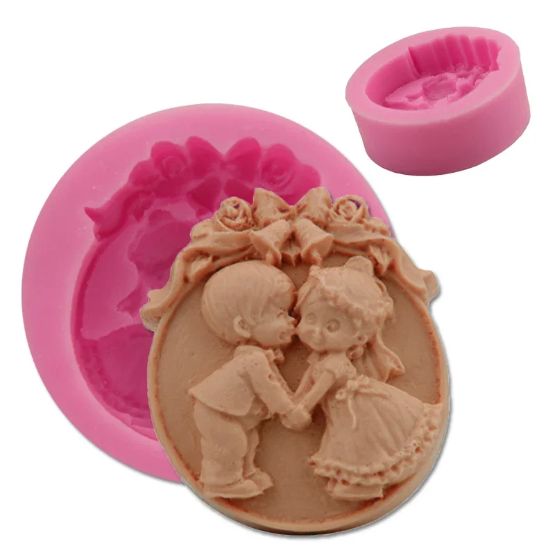 

Girl & Boy Valentines Marry Kiss Silicone Fondant Soap 3D Cake Mold Cupcake Jelly Candy Chocolate Decoration Baking Tool FQ2948