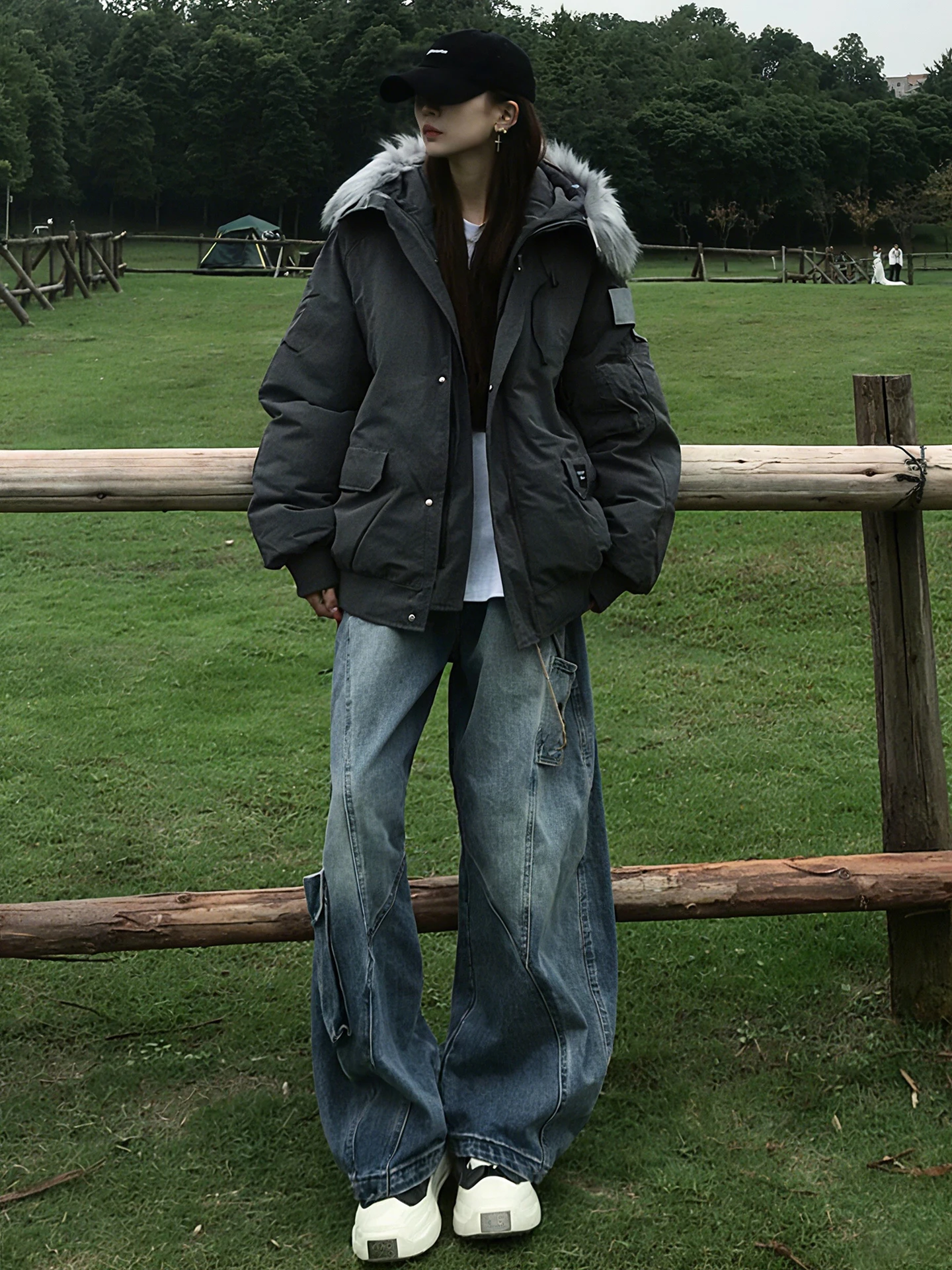 

Новая мужская утепленная куртка-бомбер с капюшоном и меховым воротником в стиле ретро, хлопковое пальто свободного кроя для работы и повседневной носки, осень-зима 2025