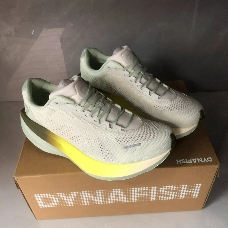 Professionelle Laufschuhe für  – Men Shoes Vs Women Bewertung und Preis