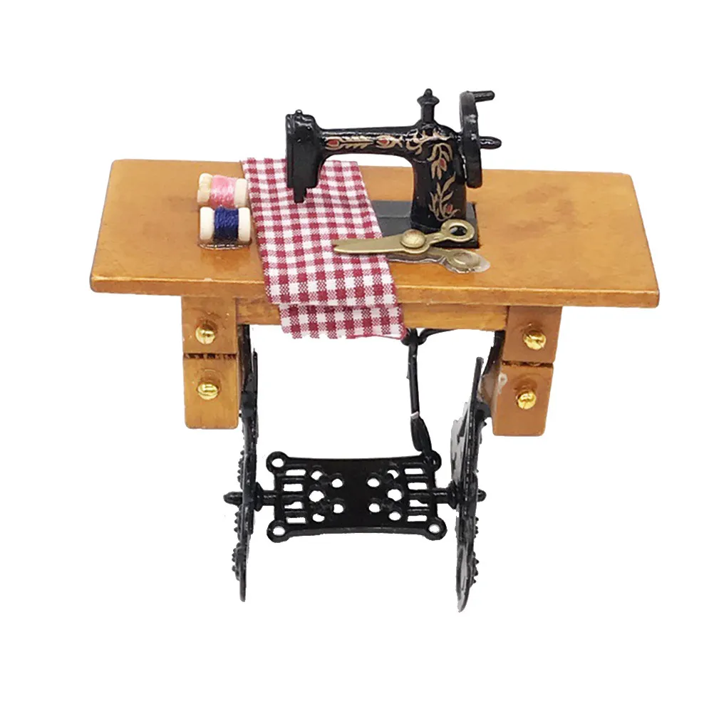 1:12 Scale Miniature Sewing Machine for Dollhouse – Brown Iron-Style Home Decor & Furniture Accessory