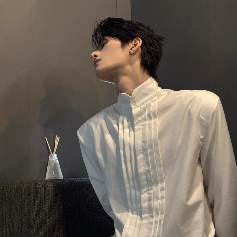 High End Sense Fashion Pleated Shoulder Pad Solid Color Versatile Top Trendy European American Style Suit Inner Wear Mens Shirt