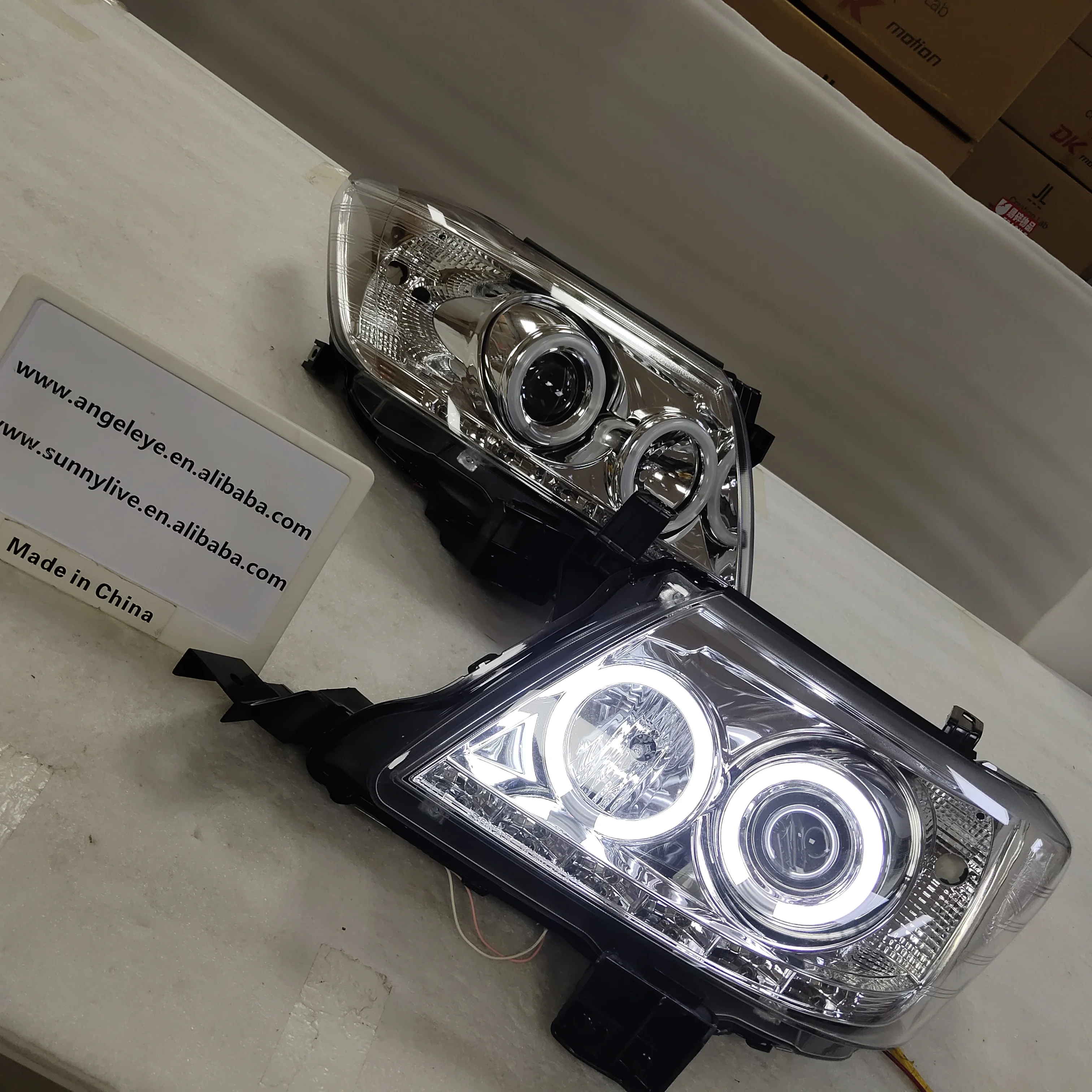 

LED Headlight For HILUX VIGO LED Angel Eyes Headlights Chrome Housing 2012-2014 FOR TOYOTA