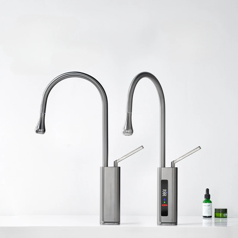 Gunmetal Digital Display Kitchen Tap with Pull-out Mixer Tap Hot and Cold Water Adjustable Bathroom Basin Faucet