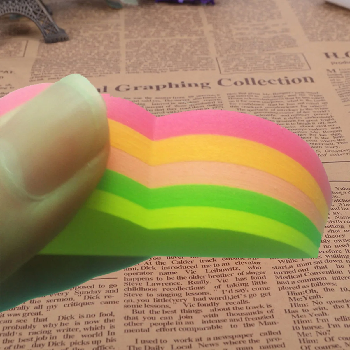 

5 Pcs Heart Shaped Paper Stickers Memo Pad Self Stick Notes for Office Home School Easy Peel No Residue Reusable Adhesive