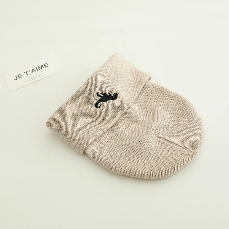 Little mave 2024 Autumn Winter Casual Knitted Embroidery Cartoon Dinosaur Outdoor Kids Caps for Children Warm Hats Baby Boys