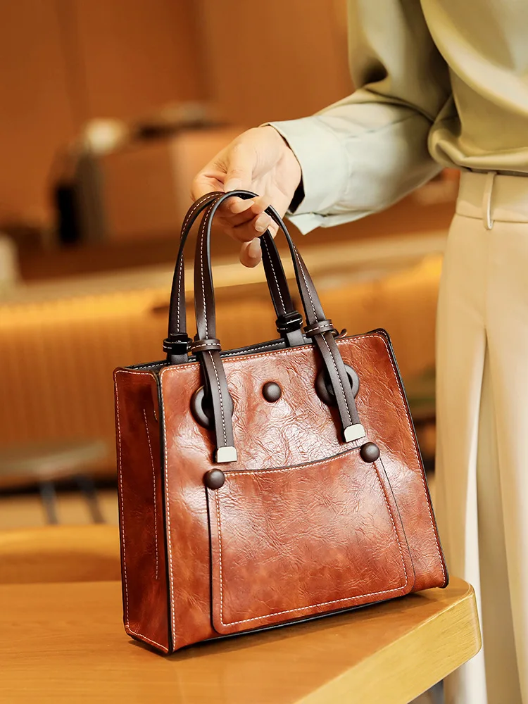 

Light Luxury Retro Oil-Waxed Leather Tote Bag for Women, Simple Large-Capacity Vertical Handbag, Versatile Urban Shoulder Bag for Women