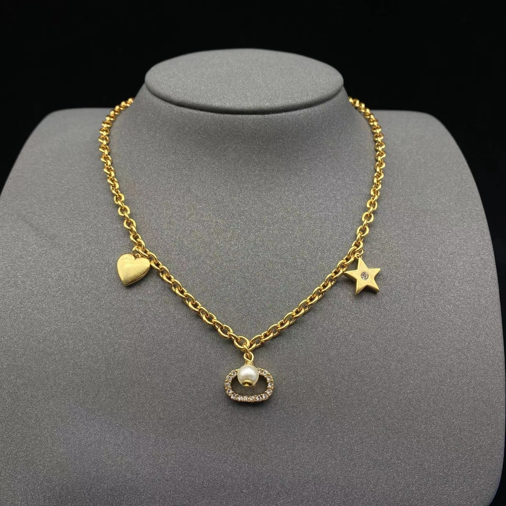 

Новое поступление 2025, женское роскошное ожерелье, минималистичный дизайн в стиле ретро, стильные эффектные украшения, отличный подарок для женщин