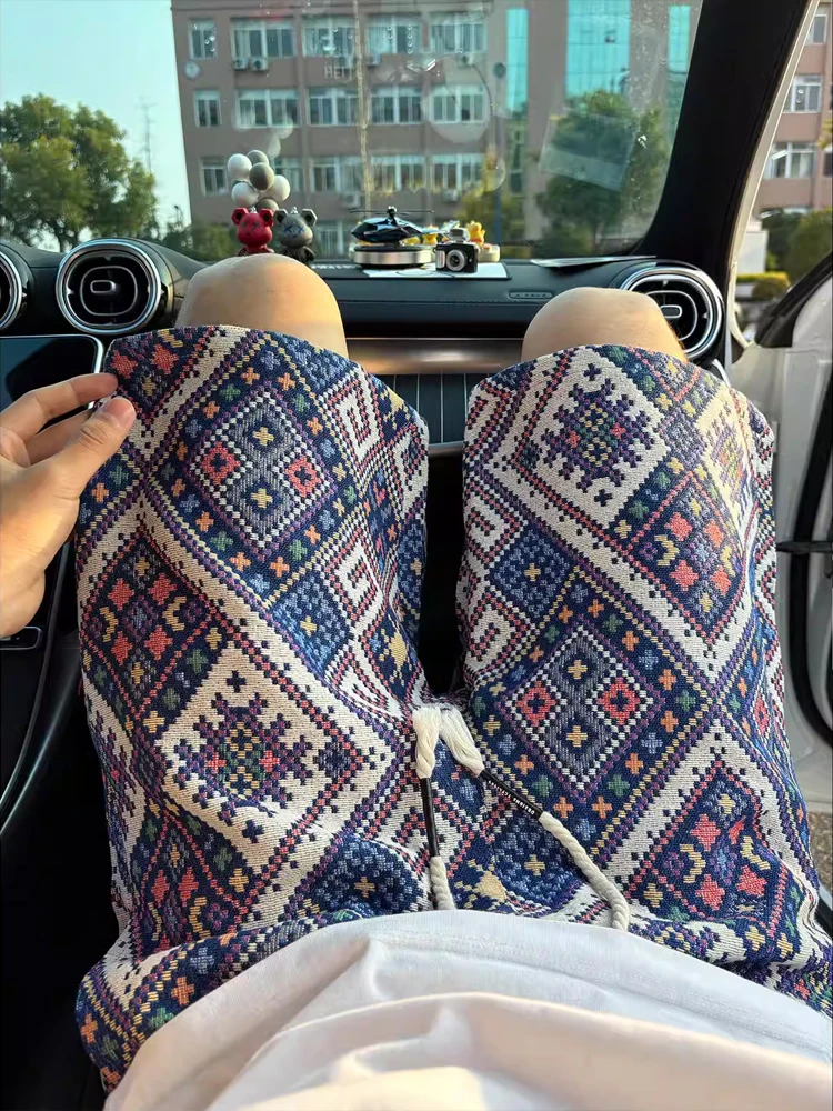 

Summer Men's Knitted Shorts Five-Quarter Length Beachwear with Geometric Pattern Design Casual Loose Fit Comfortable Mid-Waist