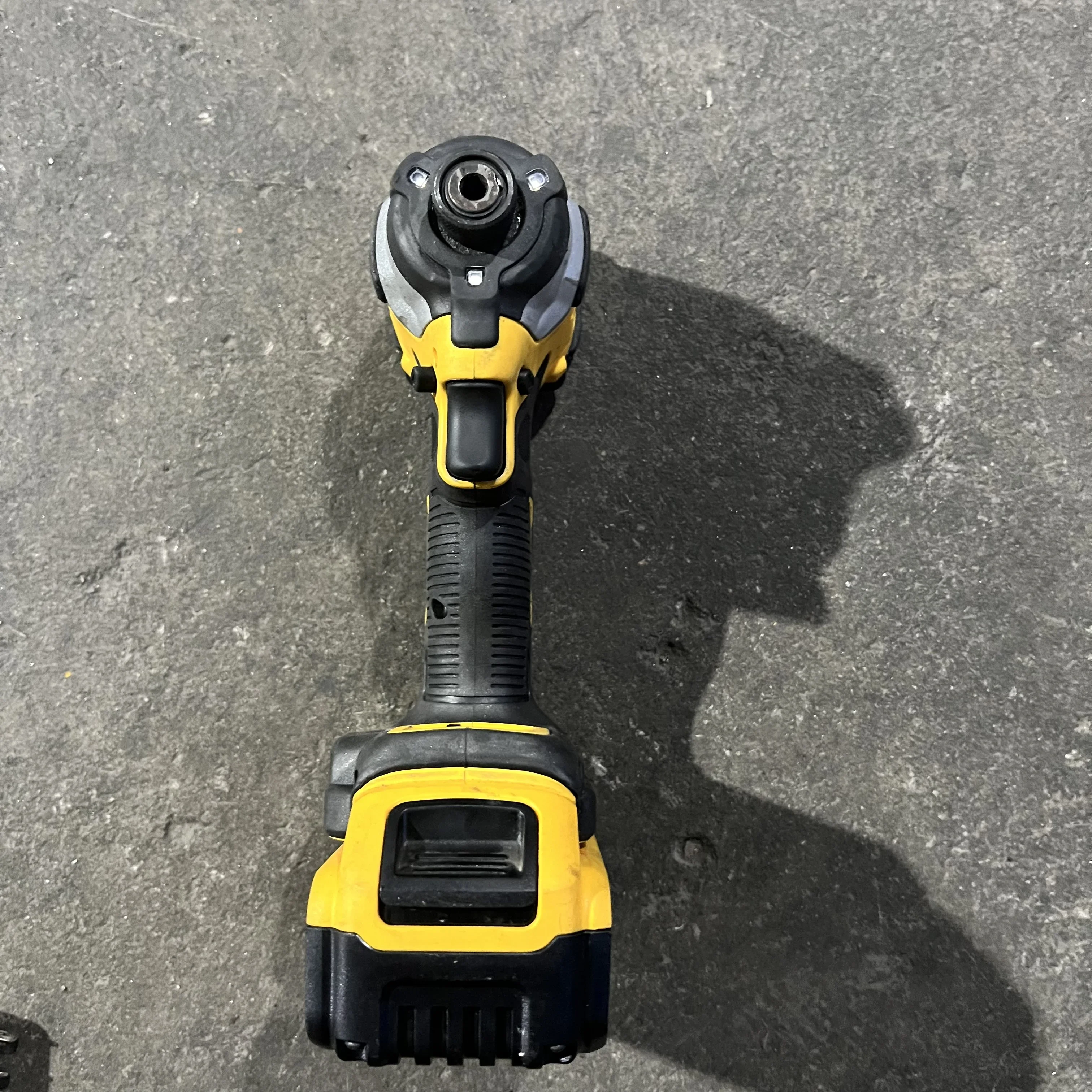 Dewalt DCF850 1/4\