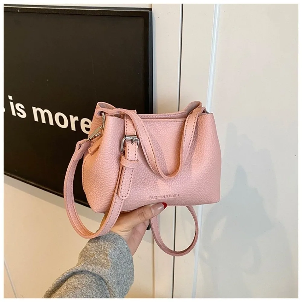 

Fashion PU Handbag Lightweight Single Shoulder Bag Waterproof Crossbody Bag Adjustable Delicate Bucket Bag for Women