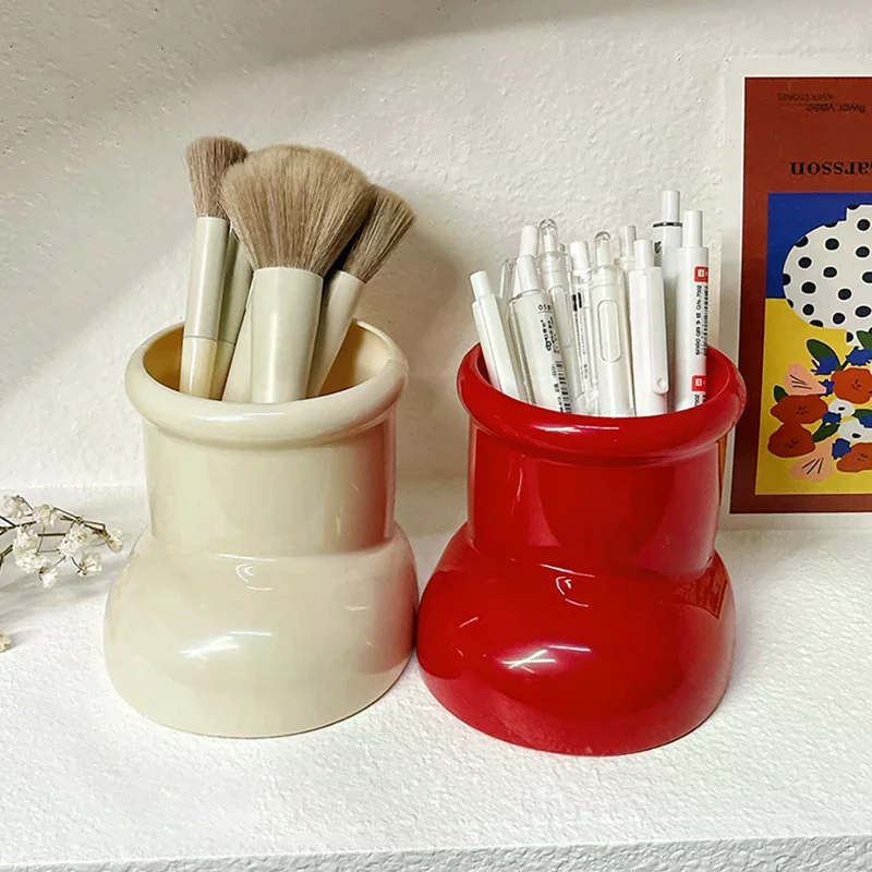 Red Boots Christmas Decor Pen Holder Multi-Functional Desk Organizer Makeup Brush Holder Desktop Office Art Supplies Storage
