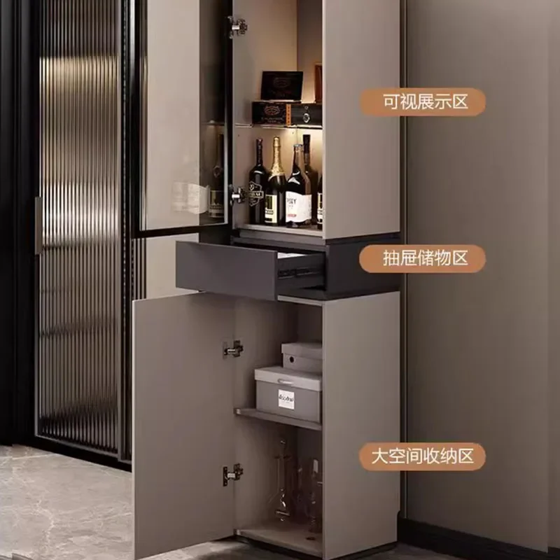 Eleganckie Vintage Stojaki na Whiskey Ekspozytor na Wino Dekoracja Żelazna Szafka Przenośny Bar Półki Ścienne Witryna Meble Luksusowe