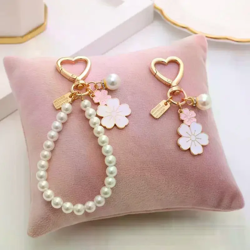 Cute Ladies' Pearl Keychain With Oil Droplets, White Pink Flowers, Gold Letters, Imitation Pearl Headphone Cover, Bag Accessorie