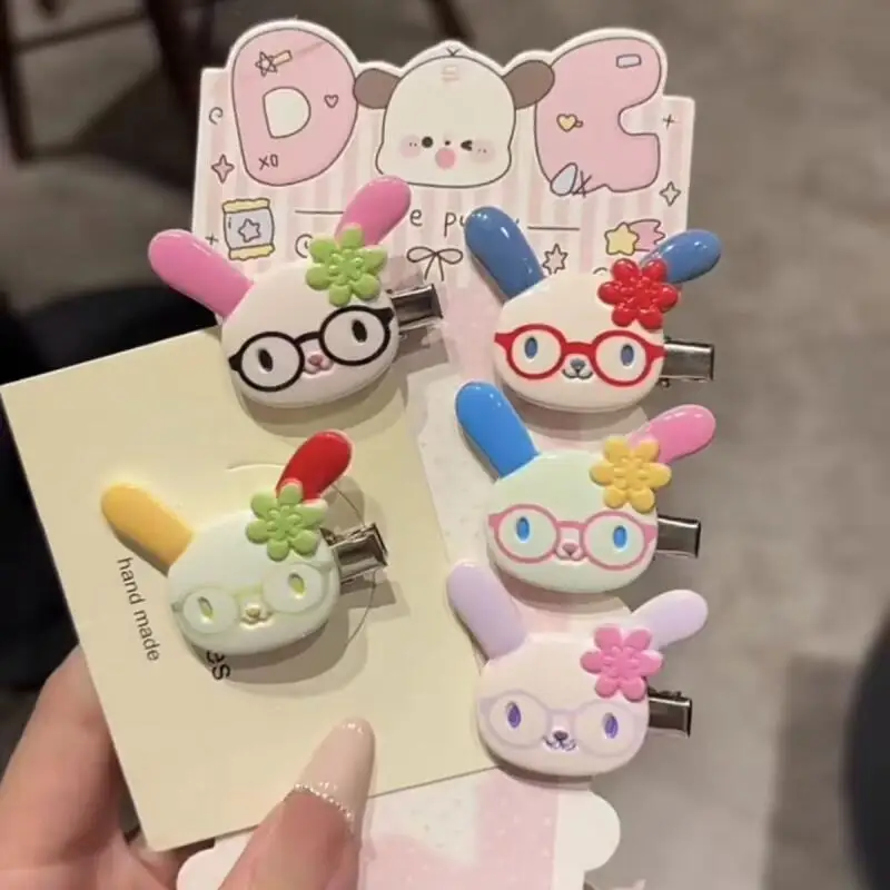 

Kawaii Sanrio Color Usahana Заколка для волос Мультяшная периферия Креативная челка Боковой зажим Студенческий милый милый головной убор Подарок на день рождения для девочки