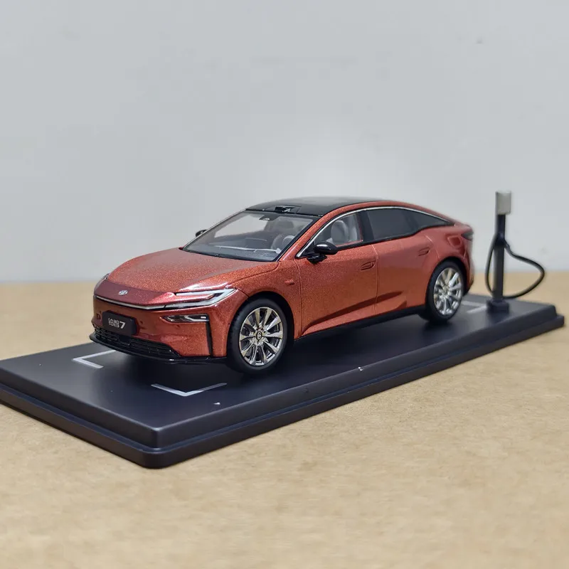modele-de-voiture-en-alliage-moule-sous-pression-a-l'echelle-1-43-version-assemblee-7-new-energy