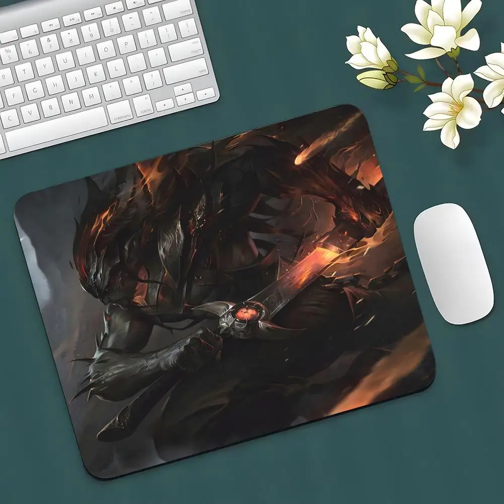 League Of Legends Mouse Pad Rubber Antislip Keyboard Pad Mousepad Gaming Accessories XXL Office Computer Mat