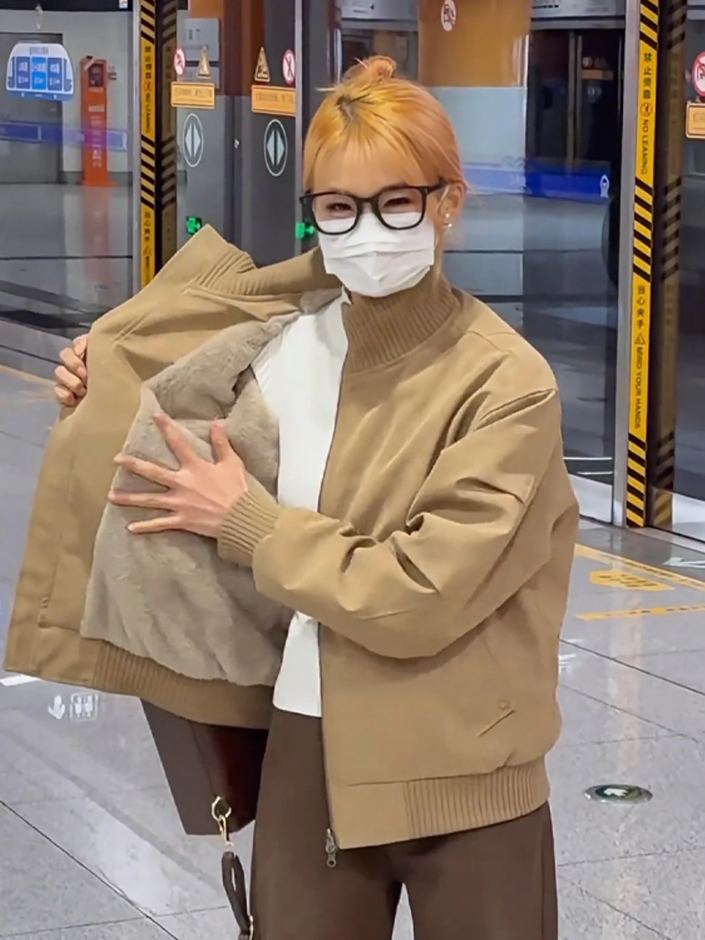 

Thiened Fce Lined Leather Jaet Men's Winter Warm Cold Proof Stand Collar PU Trendy Brand High End Feeling Cotton Jaet