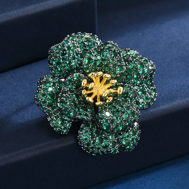 New Luxury Micro-inlaid Zircon  Green Flower Brooches for Woemn High-end Fashion Design Corsage Exquisite Temperament Jewelry