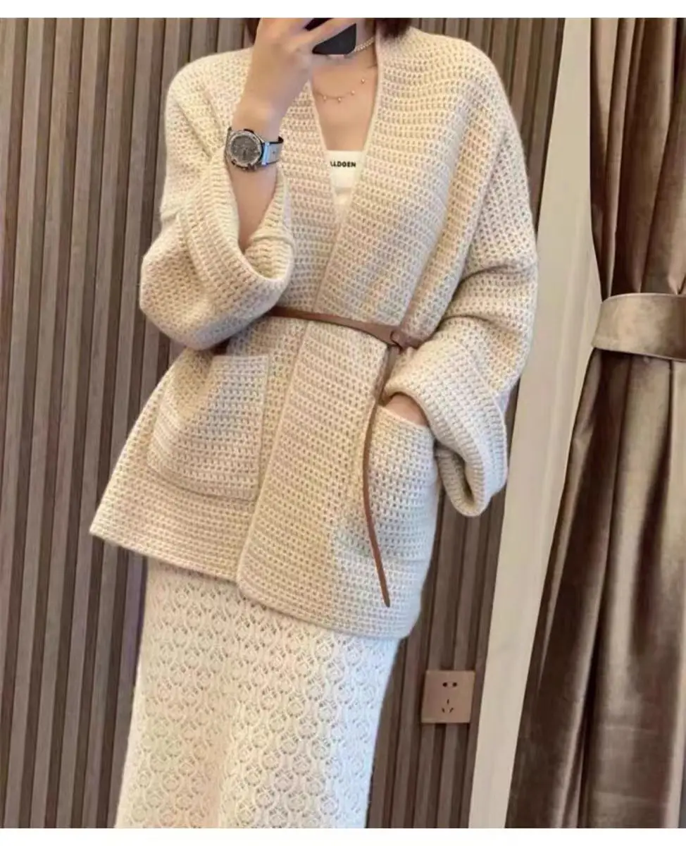 

New 25 women's 100% Australian wool knitted cardigan V-neck sweater casual loose long sleeved jacket women's cashmere sweater