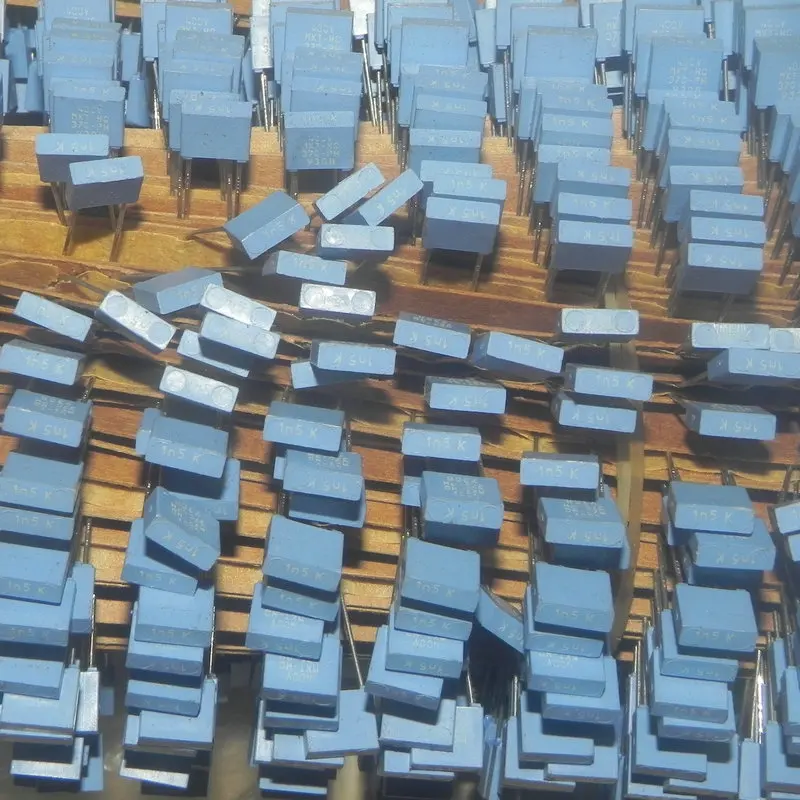 

20 шт./лот PH 400 В 1500PF 1,5 нф 152j 5% MKT370 неполярный тонкопленочный конденсатор