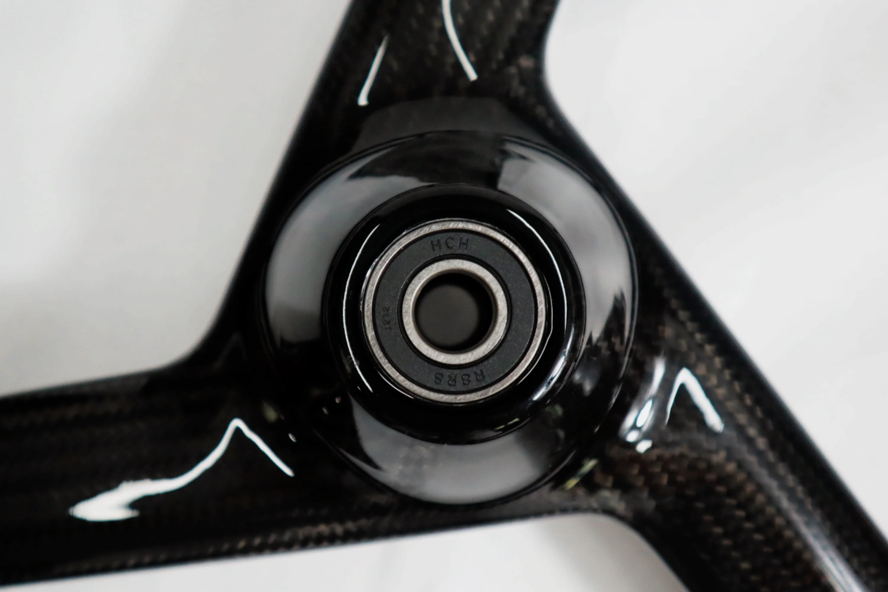 MUNIU Peças no atacado Pneu de roda traseira manual de fibra de carbono com raios de 24 polegadas para substituição