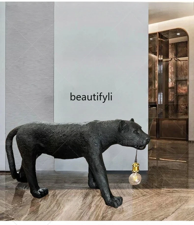 

Creative Art High Sense Leopard Sculpture Designer FRP Animal Living Room