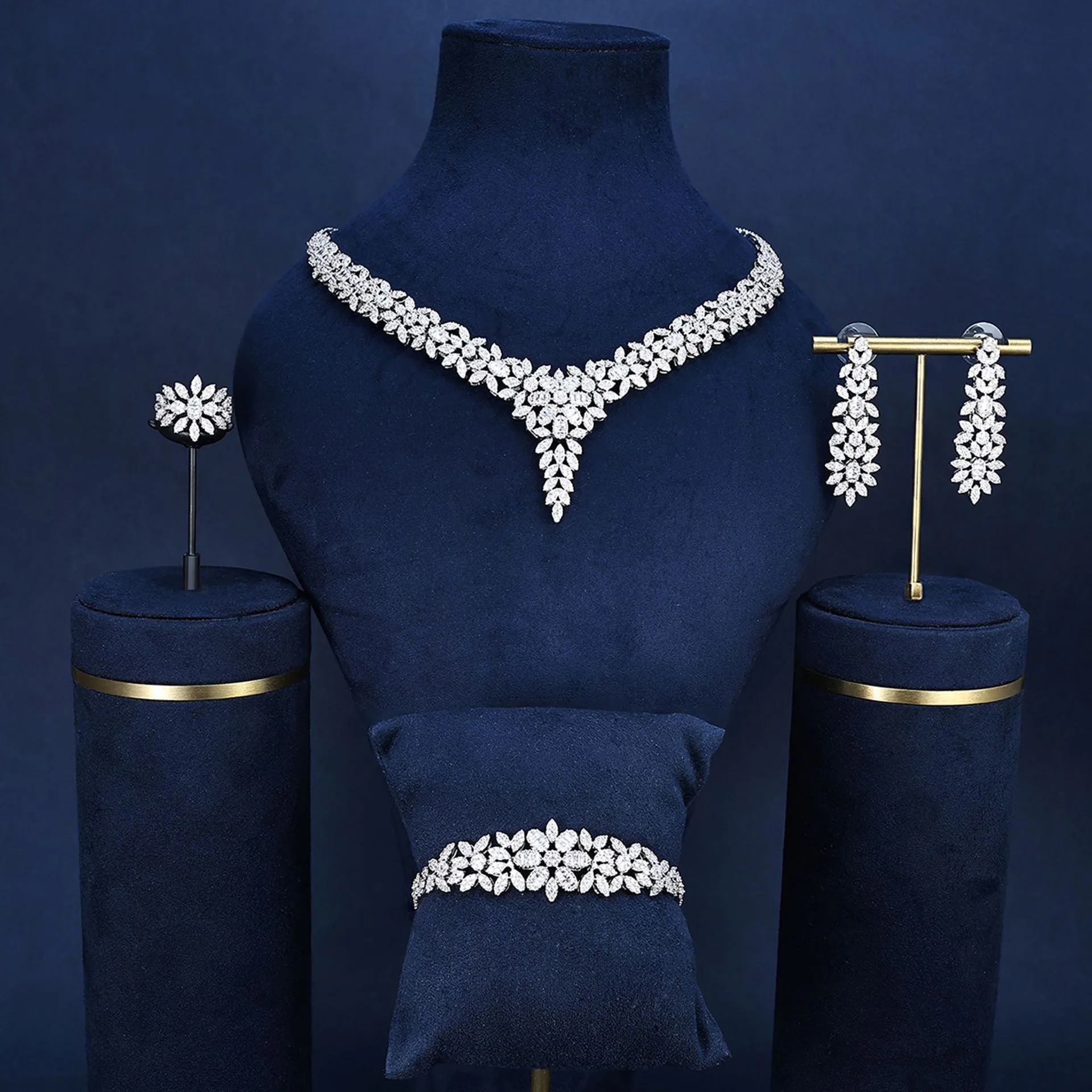 Luxury Multilayer Waterdrop Zircon Jewelry Set 4Pcs Elegant Pear Shape Fringe Bridal Wedding Accessories for Women