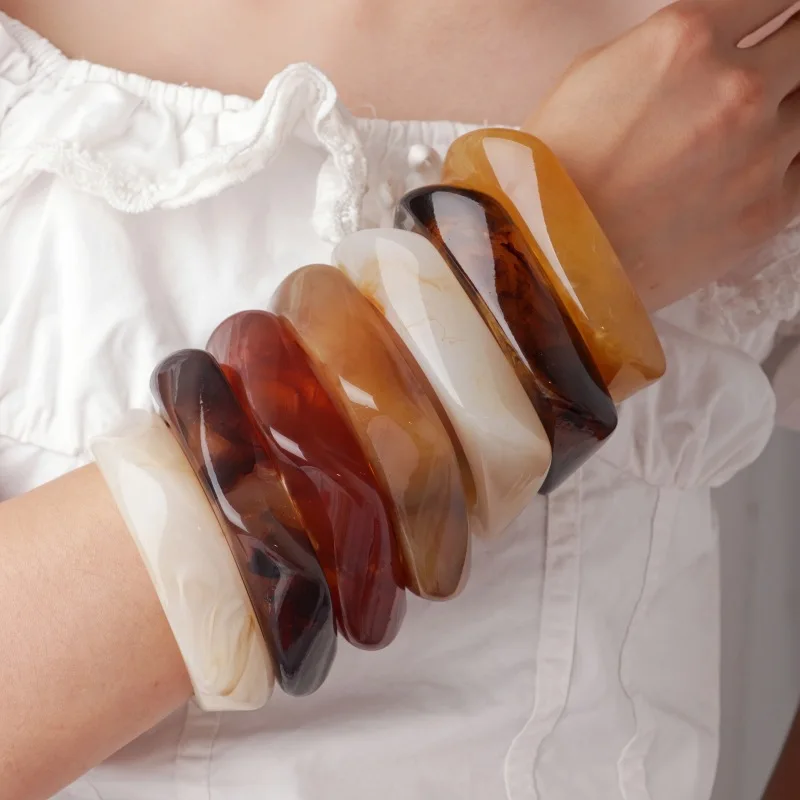 Винтажные акриловые нерегулярные геометрические преувеличенные массивные браслеты для женщин, массивный браслет из смолы, широкий браслет, ювелирное изделие, подарок