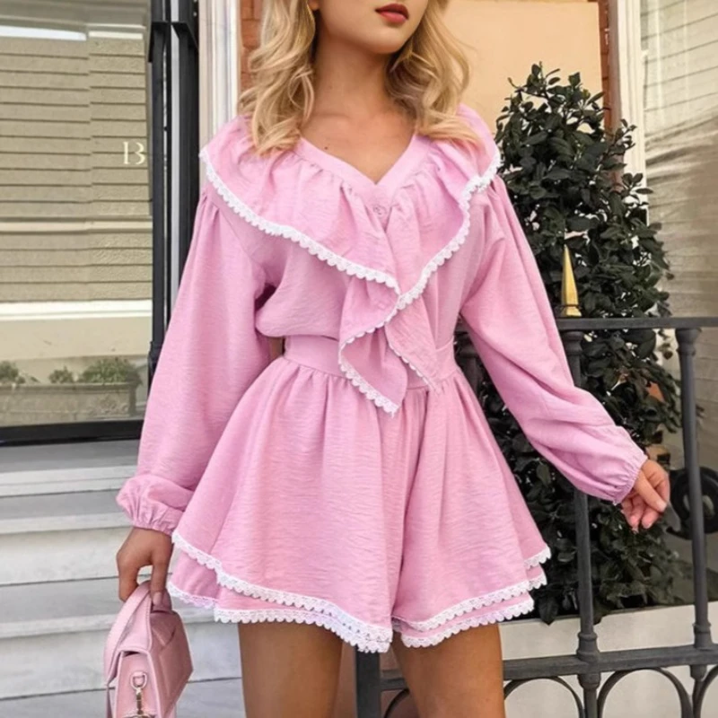 

Края листа лотоса, рукава-фонарики, топ с v-образным вырезом, шорты, комплект из двух предметов, весенний дизайн 2025, розовый комплект, женская одежда