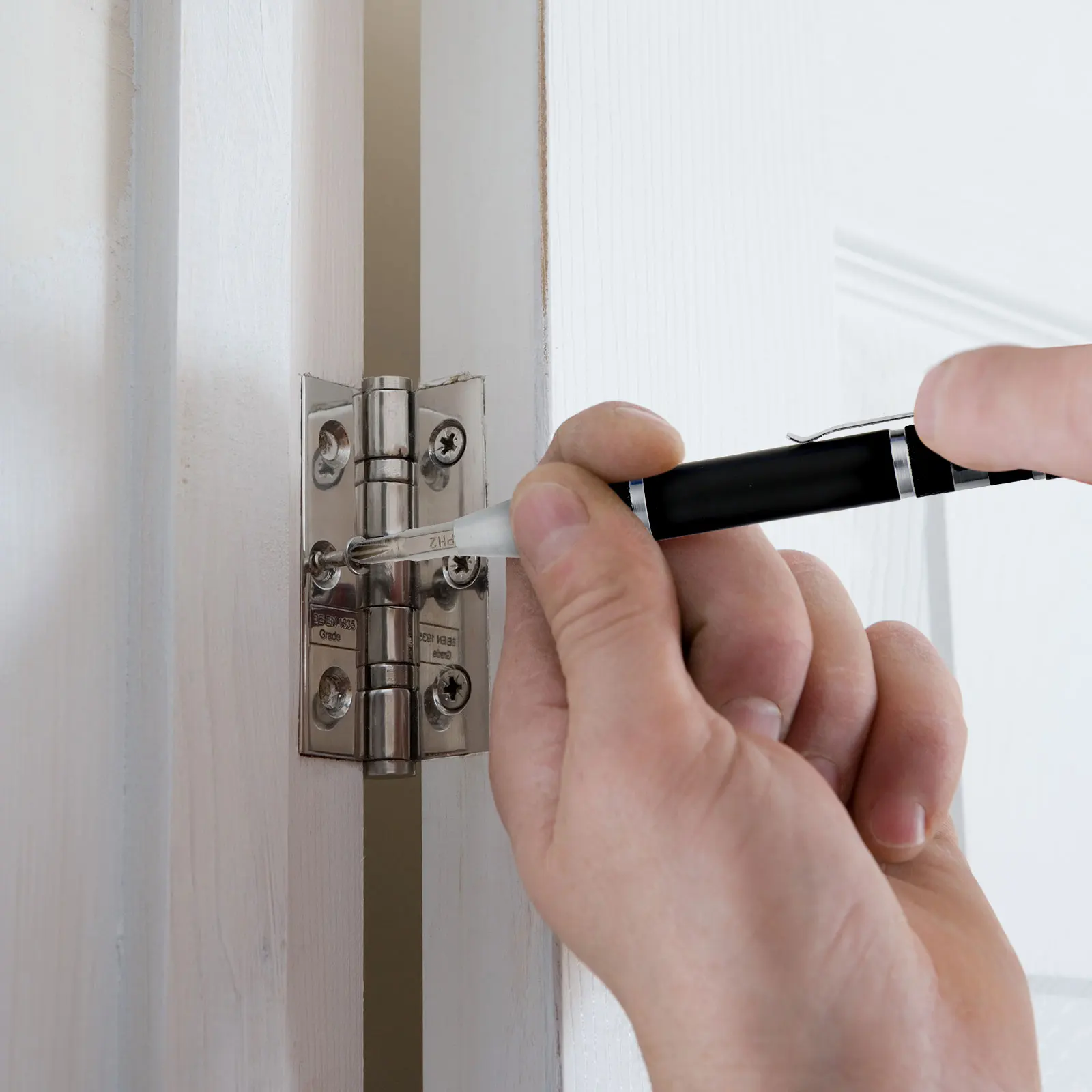 

2Pcs 8-in-1 Aluminum Alloy Mini Screwdriver Pen Style Portable Elegant Look Textured Handle Labor-Saving Performance