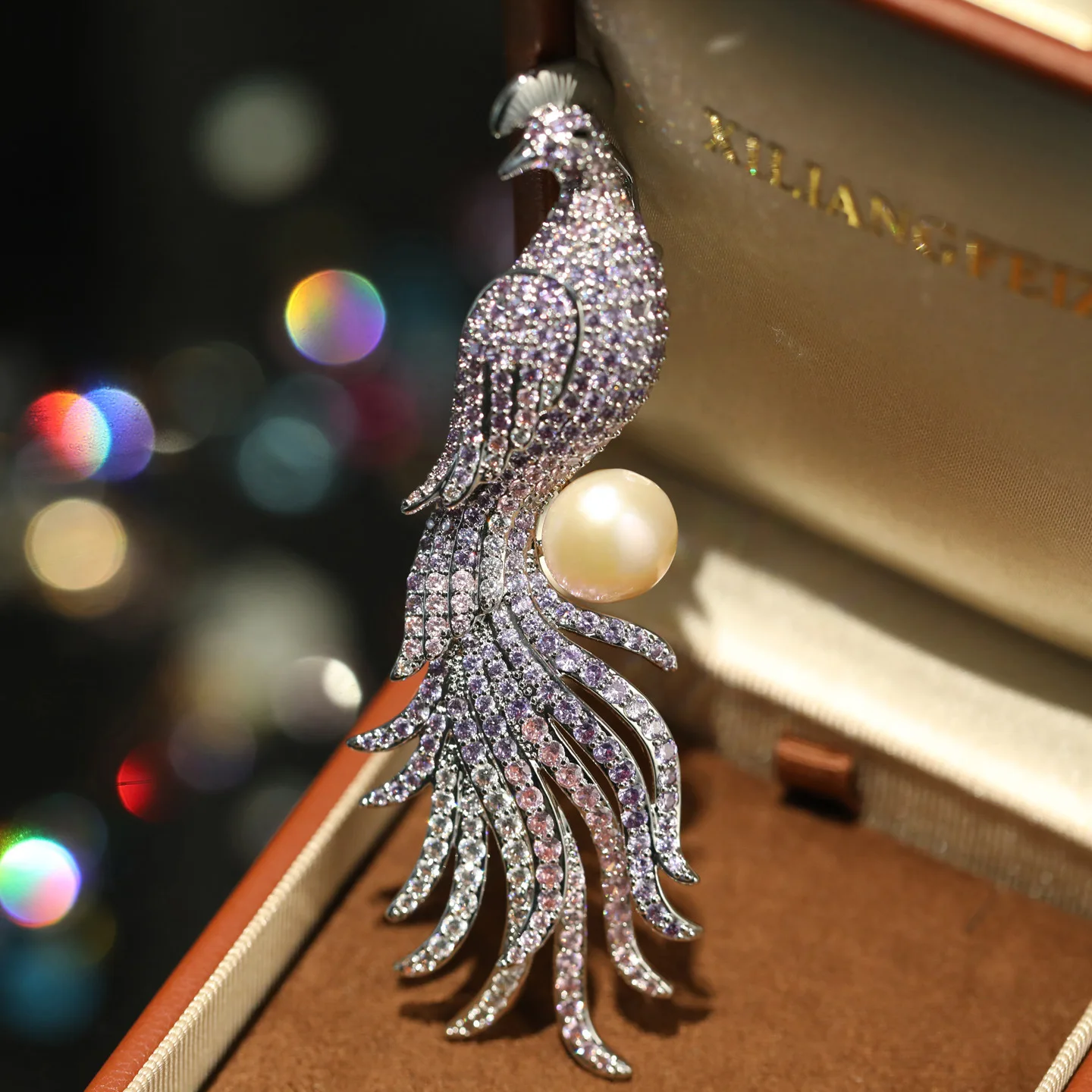 New High-end Heavy Industry Zircon Freshwater Pearl Purple Tassel Phoenix Brooches Luxury Design Animal Peacock Corsage Pins