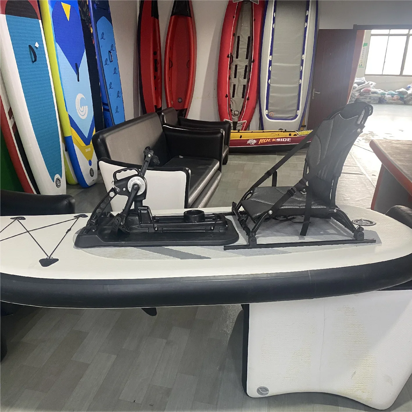 Beginners Sports Wakeboard Outdoor Diving Water Pedals Surfboard Inflatable YHW-SUP Inflatable Paddle Board