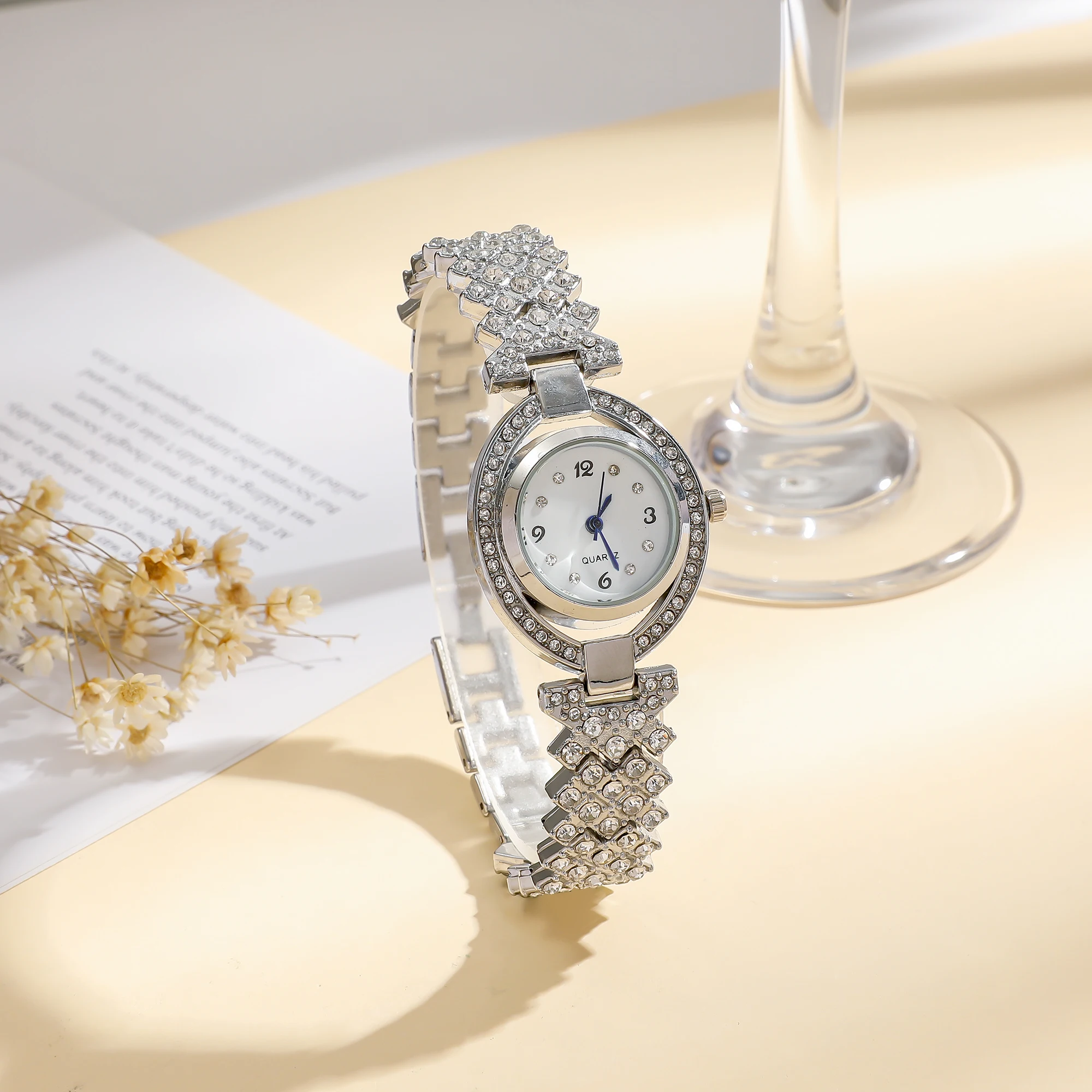 

Luxury Silver Diamond Rotating Dial Women's Watch, Stainless Steel Bracelet, Bling Bling Quartz Wristwatch, Perfect Gift for Lad