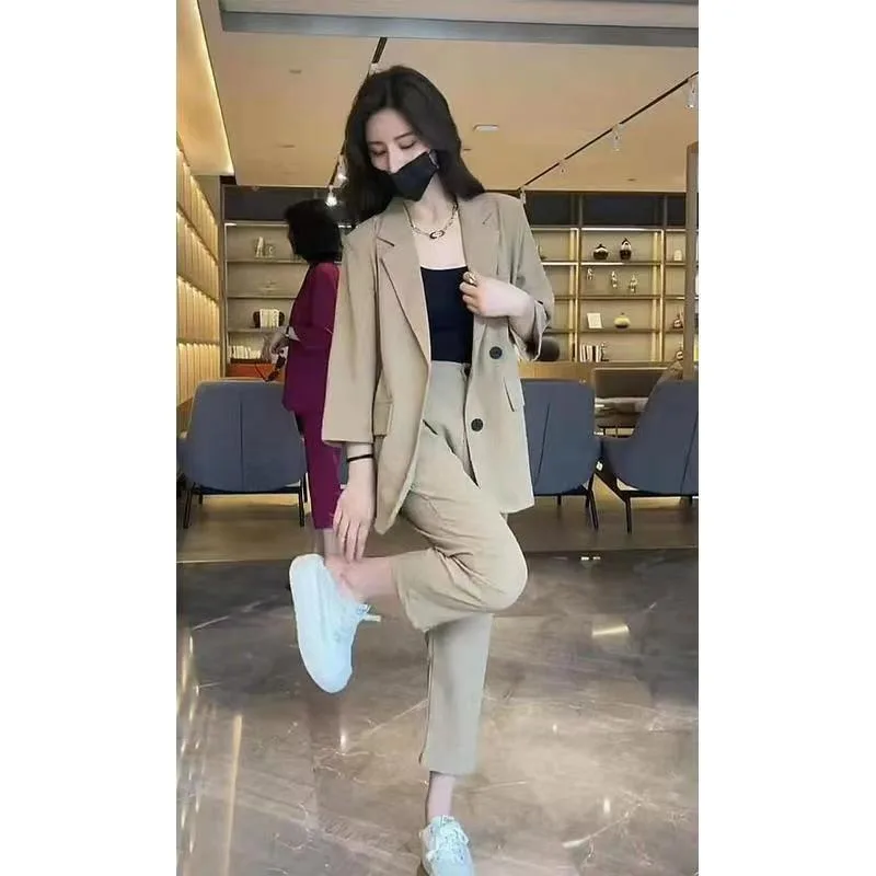 Large size female autumn suit suit temperament professional dress pants style casual small suit two-piece set of 200 catties