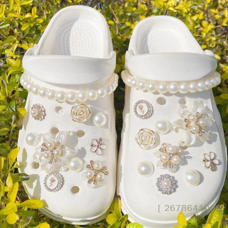 

White Camellia Flower Elegant Pearl Chain Shoe Clip DIY Detachable Shoe Charm for Foam Clogs Fashion Holey Shoes Decor〔YY33〕