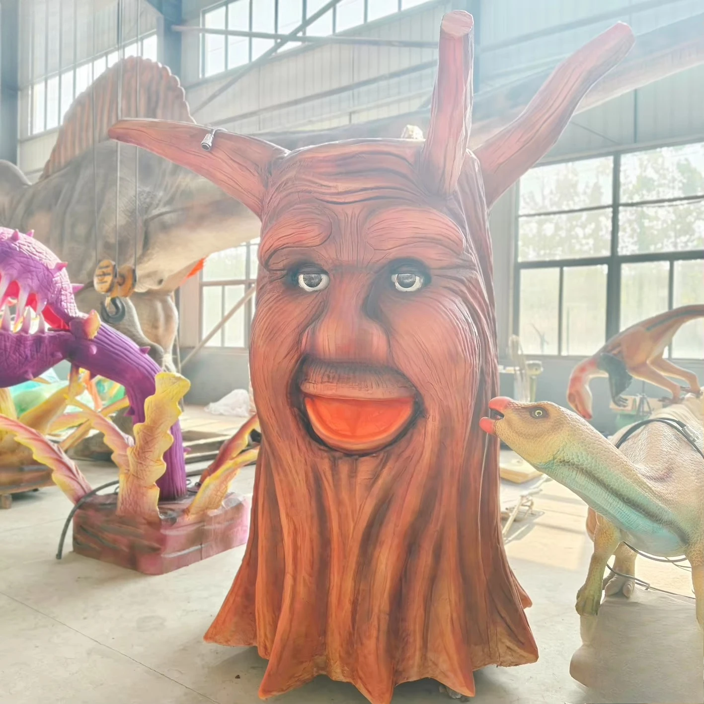 Animasi taman hiburan ukuran khusus pohon bicara animasi realistis buatan pohon bicara untuk dijual