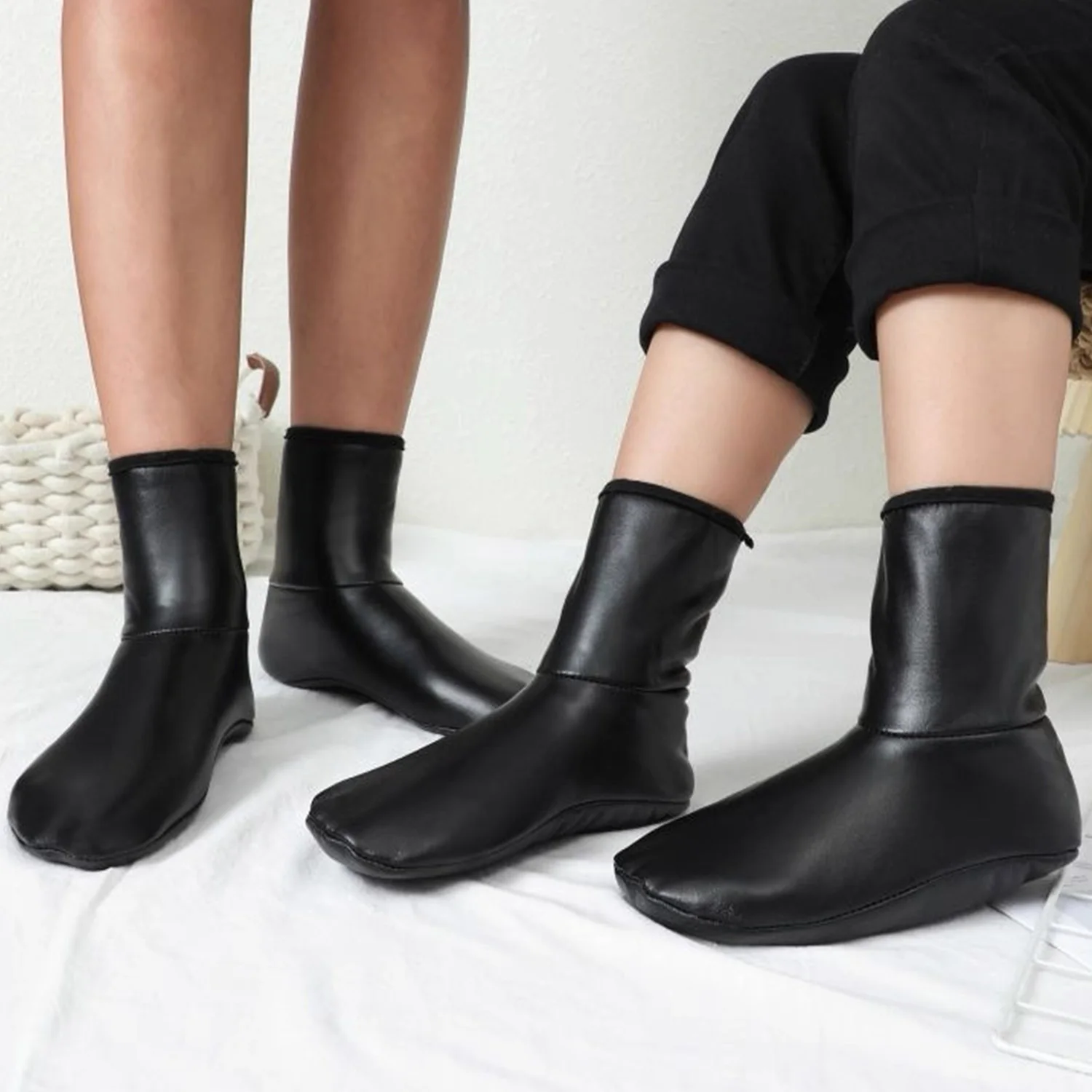 Men Women Outdoor PU Leather Warm Snowfield Socks for Autumn Winter Thickened Windproof Warm Inner Plush Indoor Floor Socks