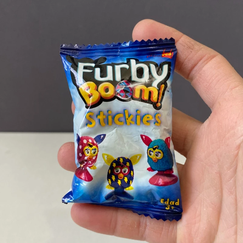 Genuinas Figuras de Anime Miniatura Lindas de Hasbro Furby Boom Stickies en Bolsa Sorpresa, Juguetes con Ventosa, Adornos Coleccionables, Regalos Misteriosos