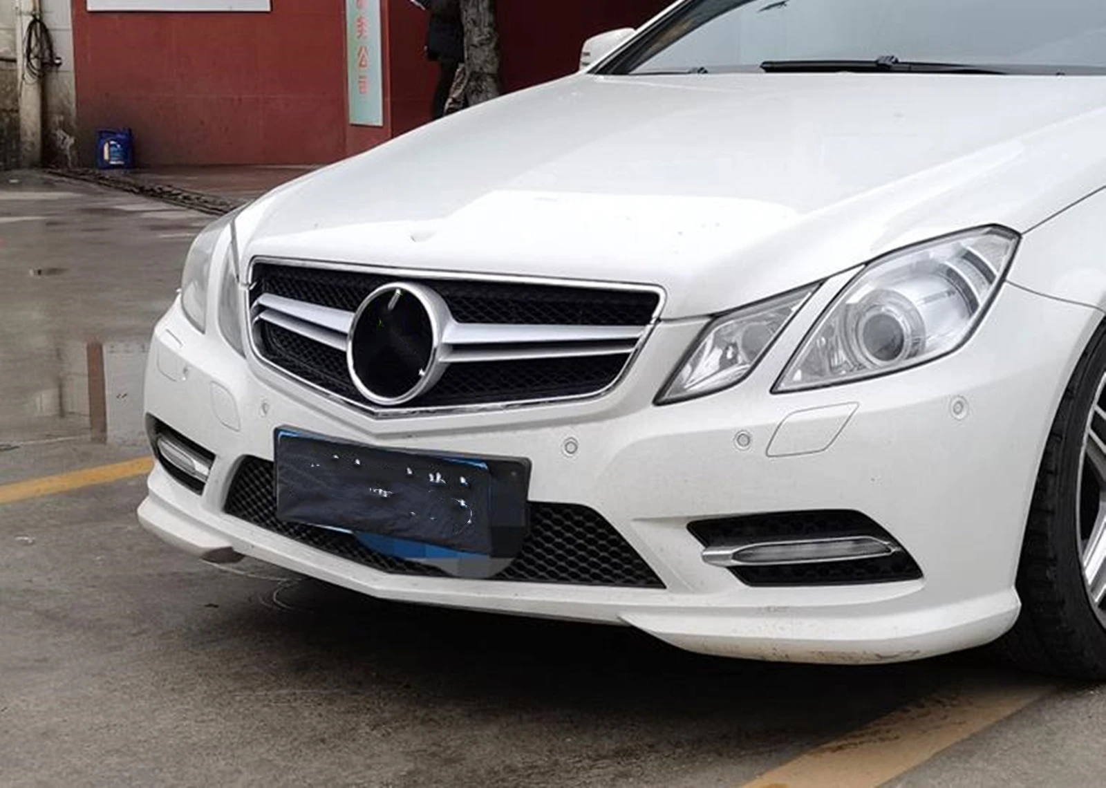 For Mercedes-Benz W207 E Coupe 2 Door 2009-2013 E250 E300 E350 E500 E550 Front Grille Grill AMG Style Car Upper Bumper Hood Mesh