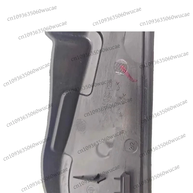 84106762 84106763 Auto Part New Black Wiper Deflector Side Strip Front Windscreen Seal for Chevrolet Malibu XL 8410-6763