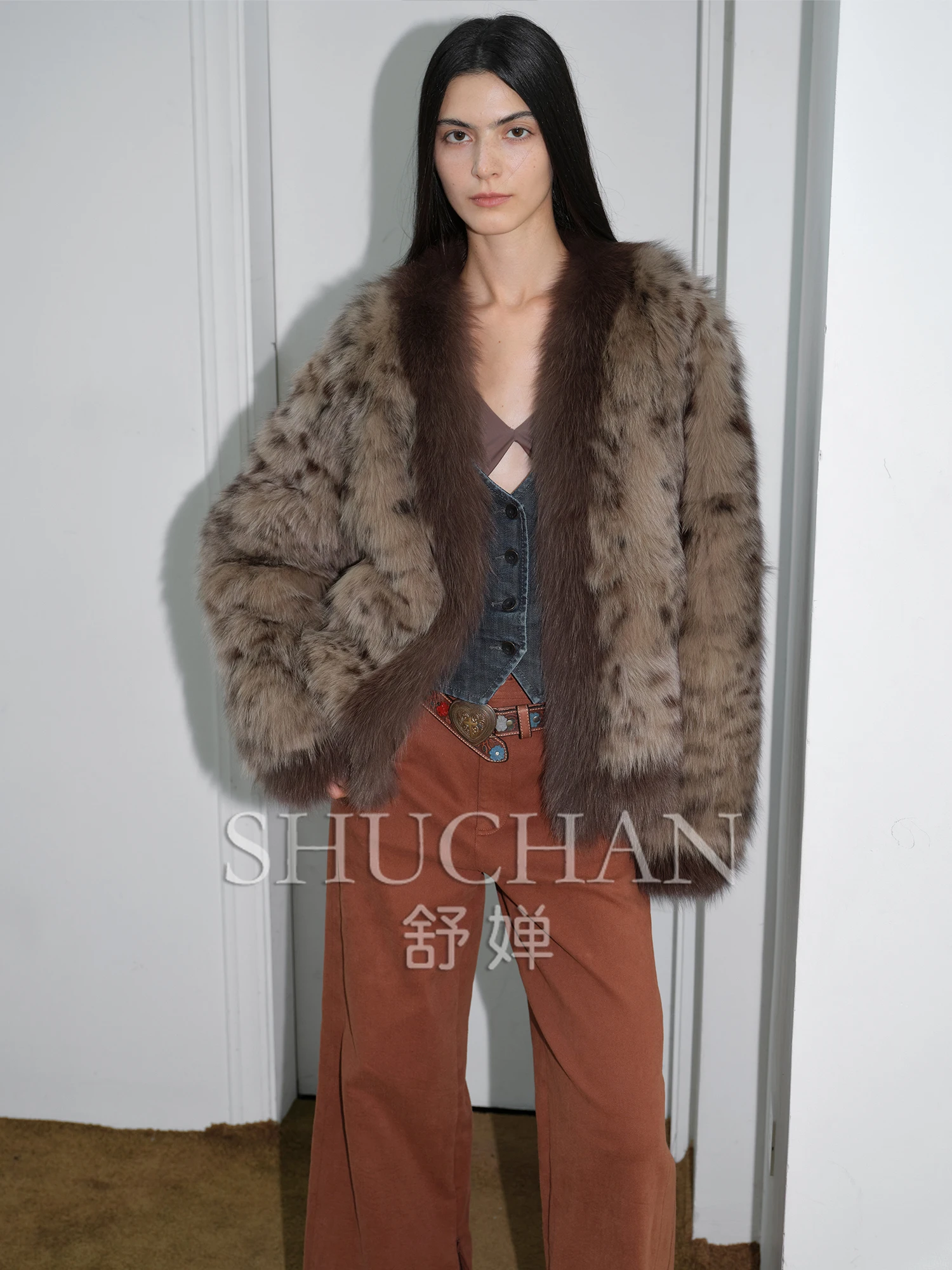 

Modern Character Print Contrasting Color Fox Fur Jacket Winter Coat Women Casacos Femininos Inverno 2024